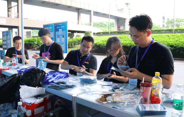 大型展覽會的布展展臺設(shè)計(jì)制作搭建  第7張 大型展覽會的布展展臺設(shè)計(jì)制作搭建  第7張